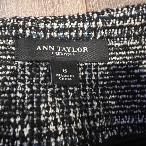 Ann Taylor Tweed Mini Pencil Skirt Size 6 Black Blue Wool Blend - Picture 3 of 6
